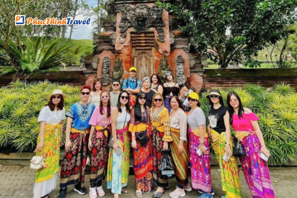 Tour Bali: Khám phá đền Tanah Lot linh thiêng - Ngắm thác Ubud Area hùng vĩ - Chèo thuyền vượt thác Ayung - Bay thẳng Vietjet Air