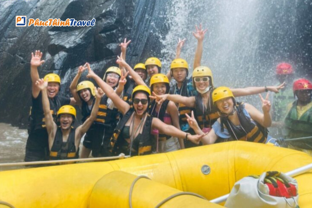 Tour Bali: Đền Uluwatu - Biển xanh Jimbaran - Suối thiêng Tirta Empul - Trải nghiệm chèo thuyền vượt thác và Bali Swing - Tặng massage Balinese - Bay thẳng Vietjet Air