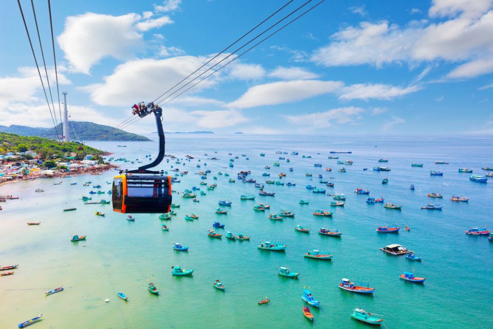 Tour Phú Quốc - Thành phố không ngủ Grand World - Câu cá biển Đông - Lặn ngắm san hô - Trải nghiệm cáp treo Hòn Thơm vượt biển dài nhất thế giới.