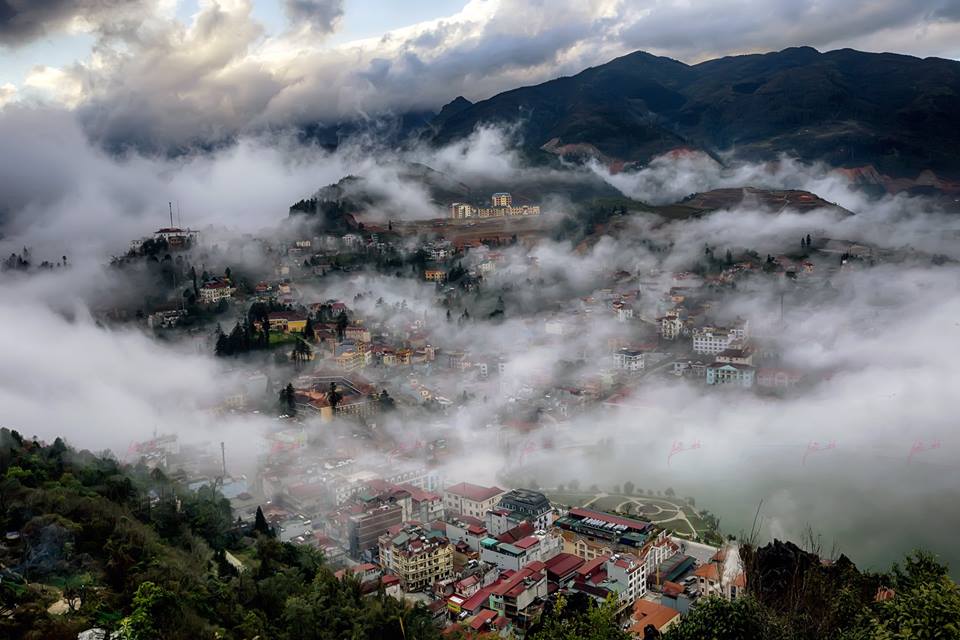 Núi Hàm Rồng